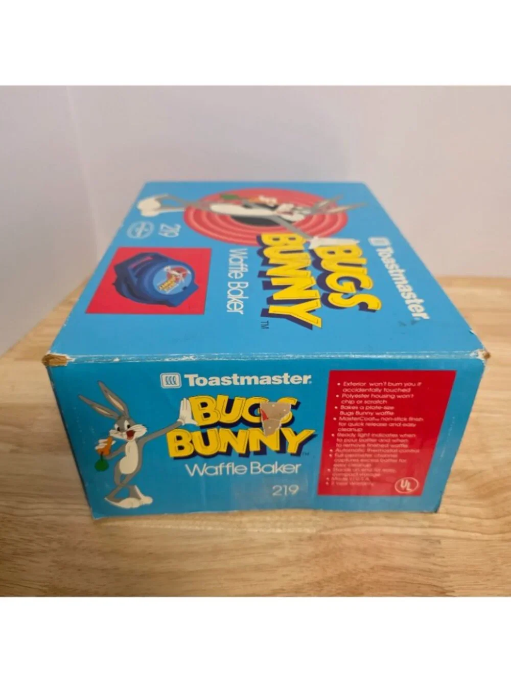 Vintage 1991 Toastmaster Bugs Bunny Waffle Baker Looney Tunes Maker w/ Box